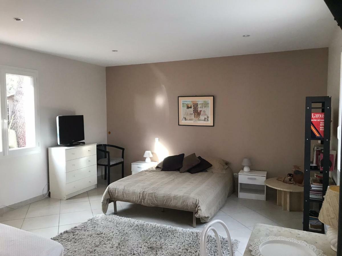 Studio Independant Calme Pas Loin Du Centre 님 외부 사진